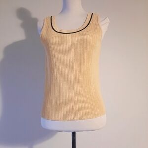St. John Knit top Size small